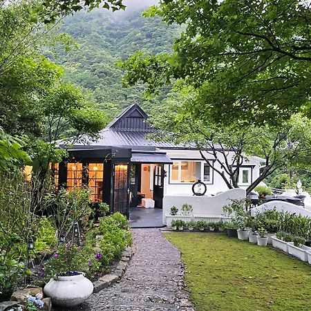 Bed and Breakfast 金石新月光 Jiufen Exterior foto